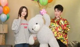 为了吃瓜我进娱乐圈红了,我的娱乐圈逆袭之旅